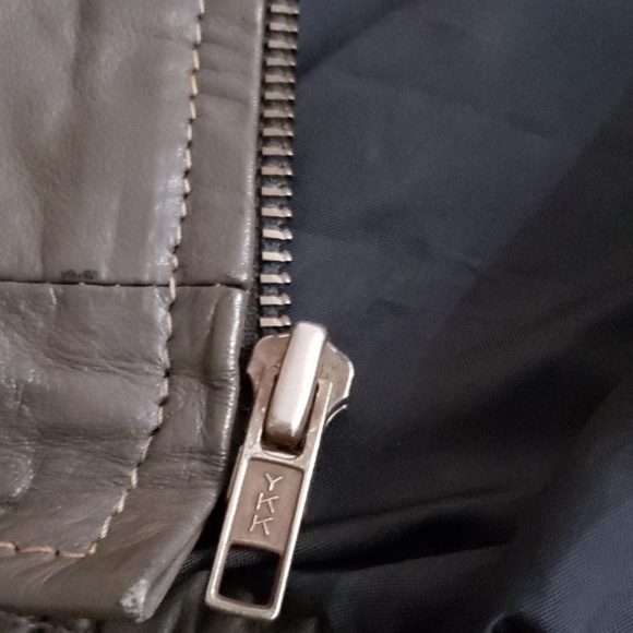 Vintage leather motorcycle jacket - Picture 7 of 10